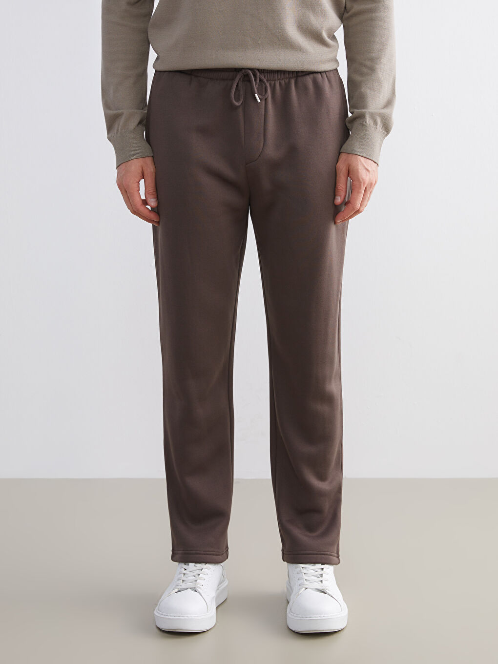 Standard Fit Men's Thick Sweatpants-1