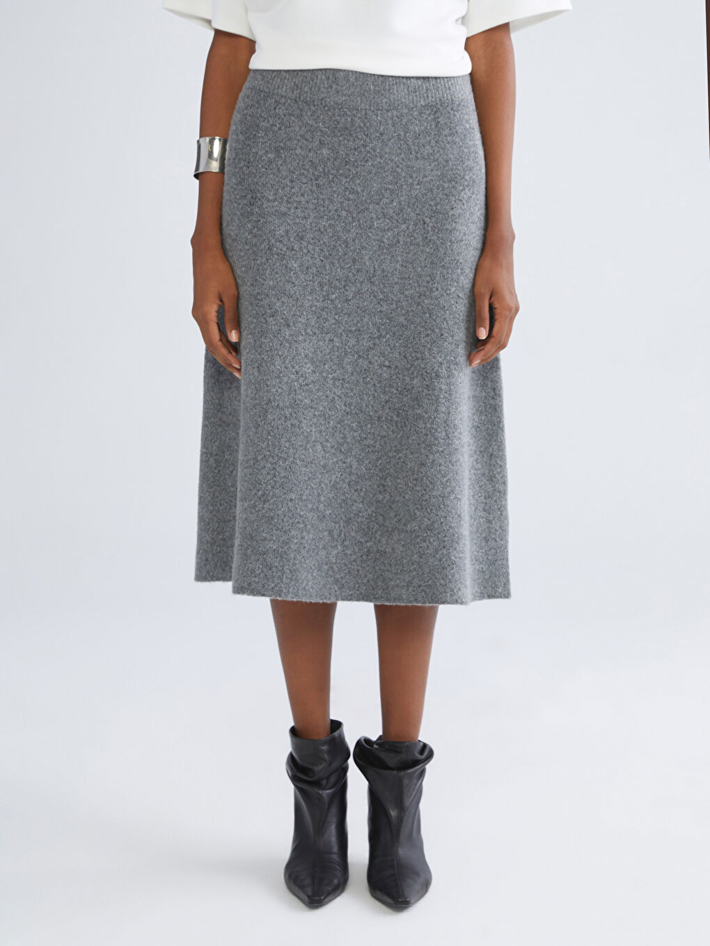 Elastic Waist Knitwear Skirt-1