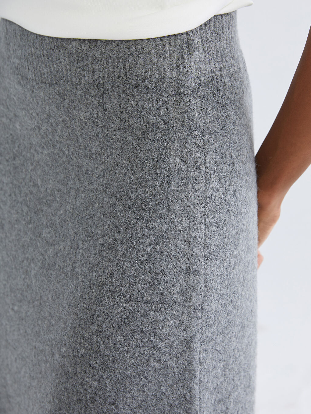 Elastic Waist Knitwear Skirt-2