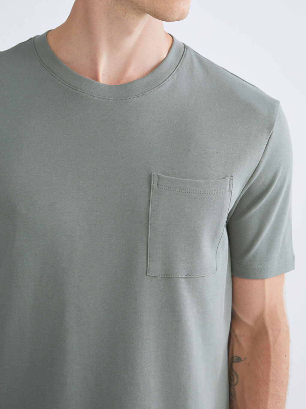 Haki Bisiklet Yaka Erkek Tişört-2