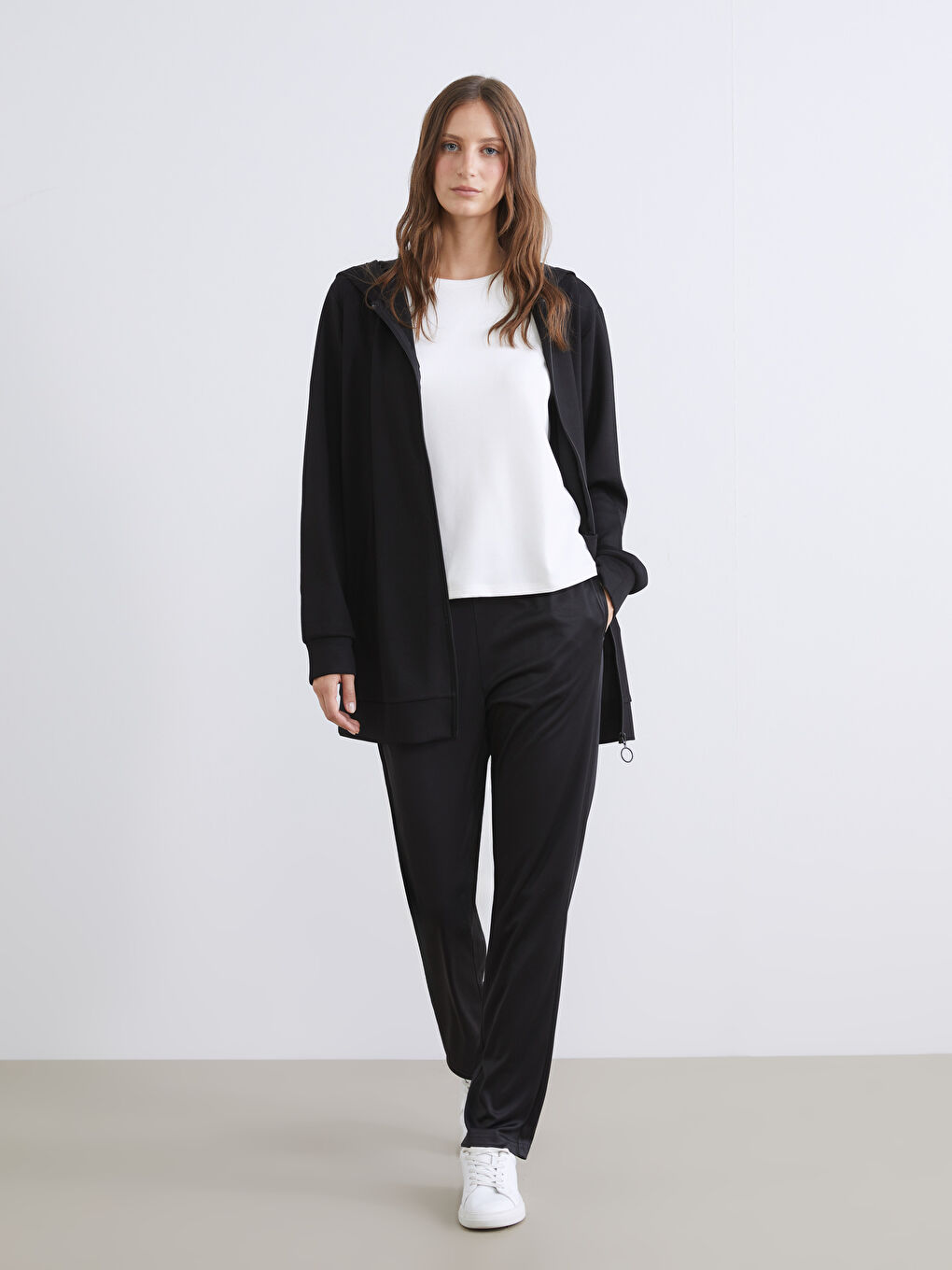 Woman BLACK Sweatpants