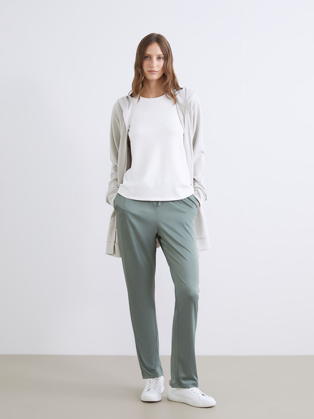 Woman GREEN Sweatpants