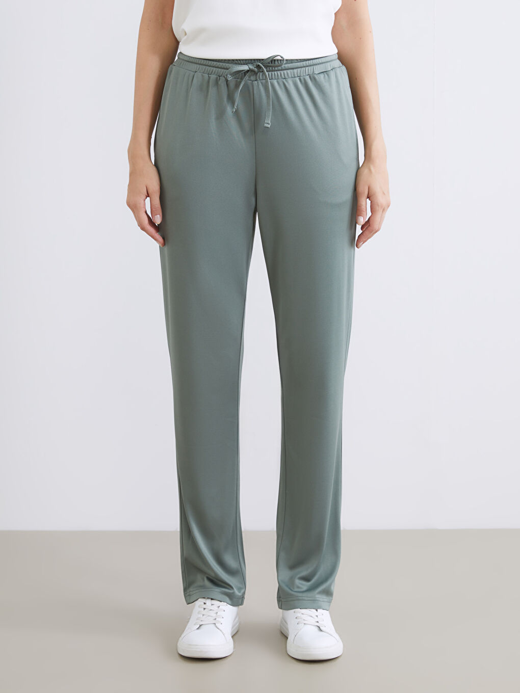 Woman GREEN Sweatpants-1