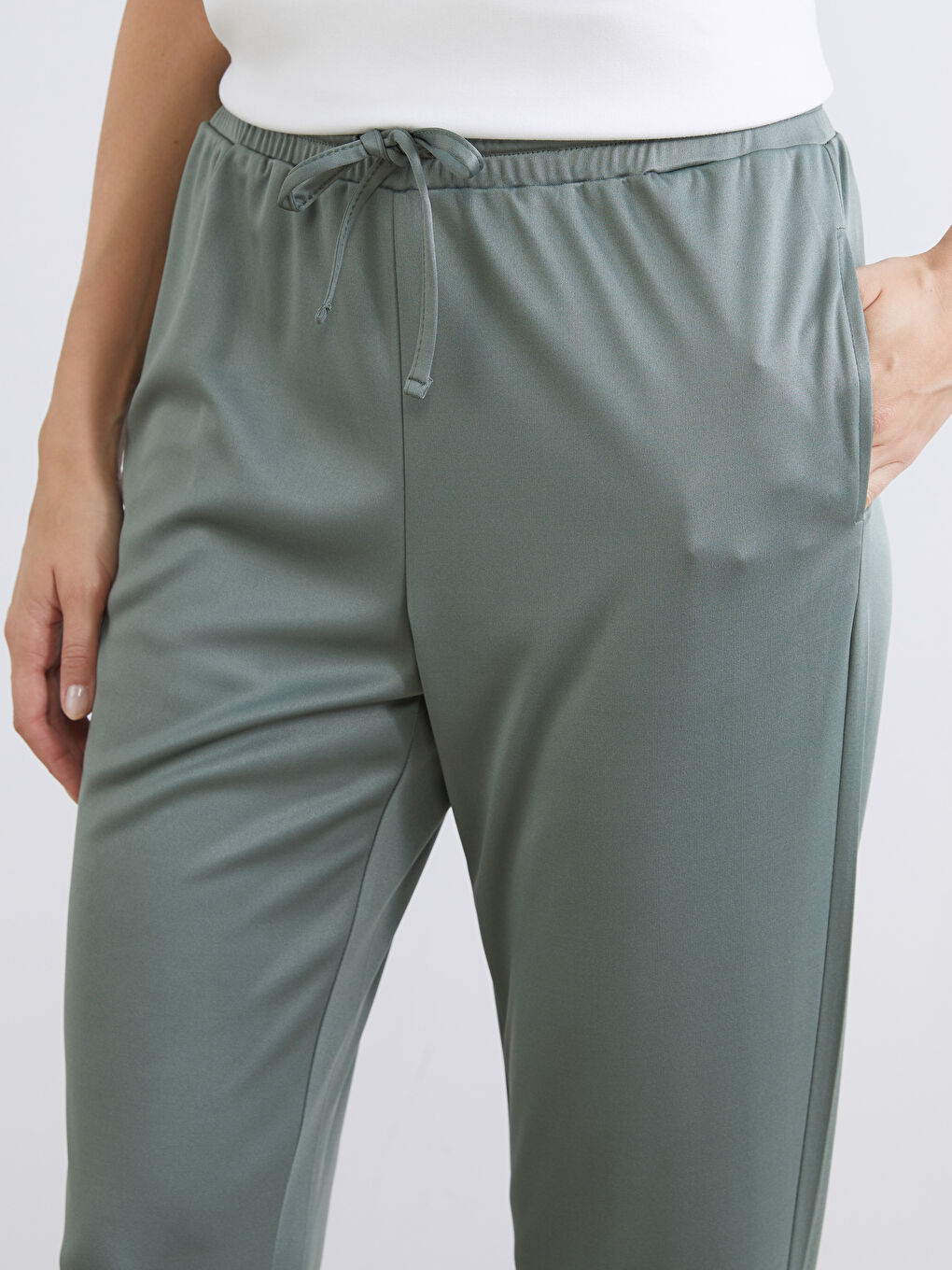 Woman GREEN Sweatpants-2