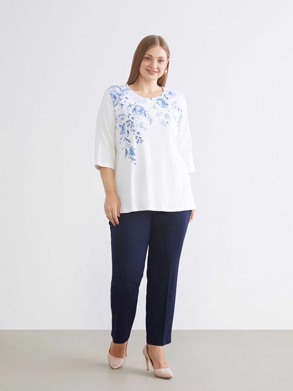 Crew Neck Floral Blouse-1