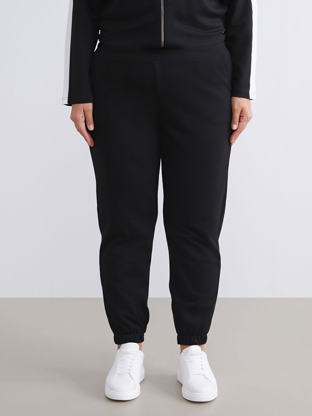 Siyah Beli Lastikli Kadın Jogger Eşofman Altı-5