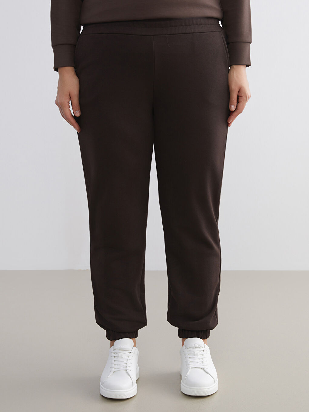 Kahverengi Beli Lastikli Kadın Jogger Eşofman Altı-5