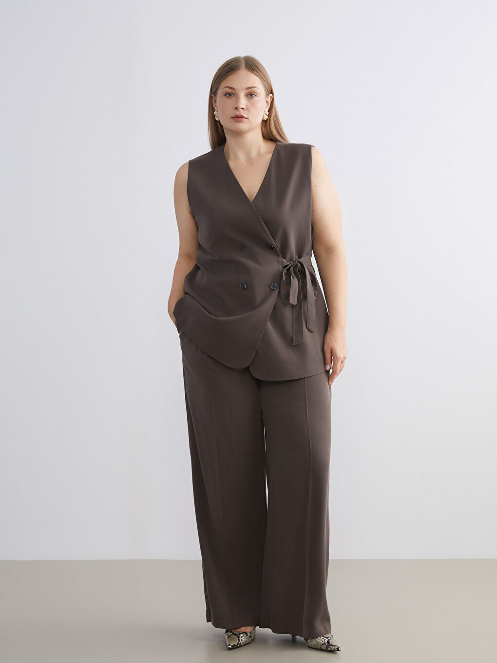 Kahverengi Loose Fit Geniş Paça Kadın Pileli Pantolon-1