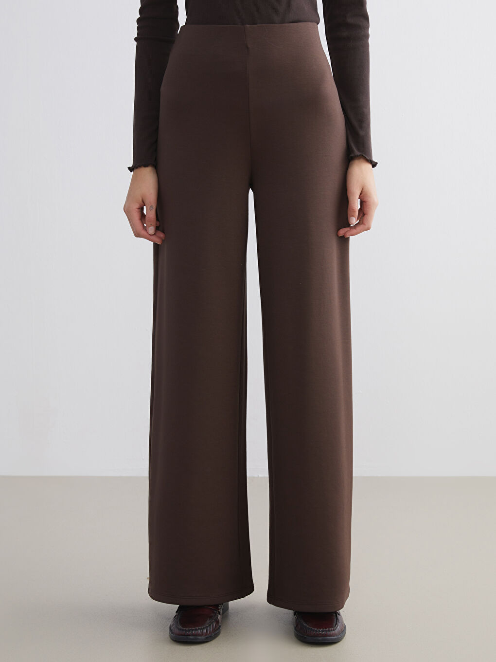 Kahverengi Beli Lastikli Geniş Paça Kadın Pantolon-1