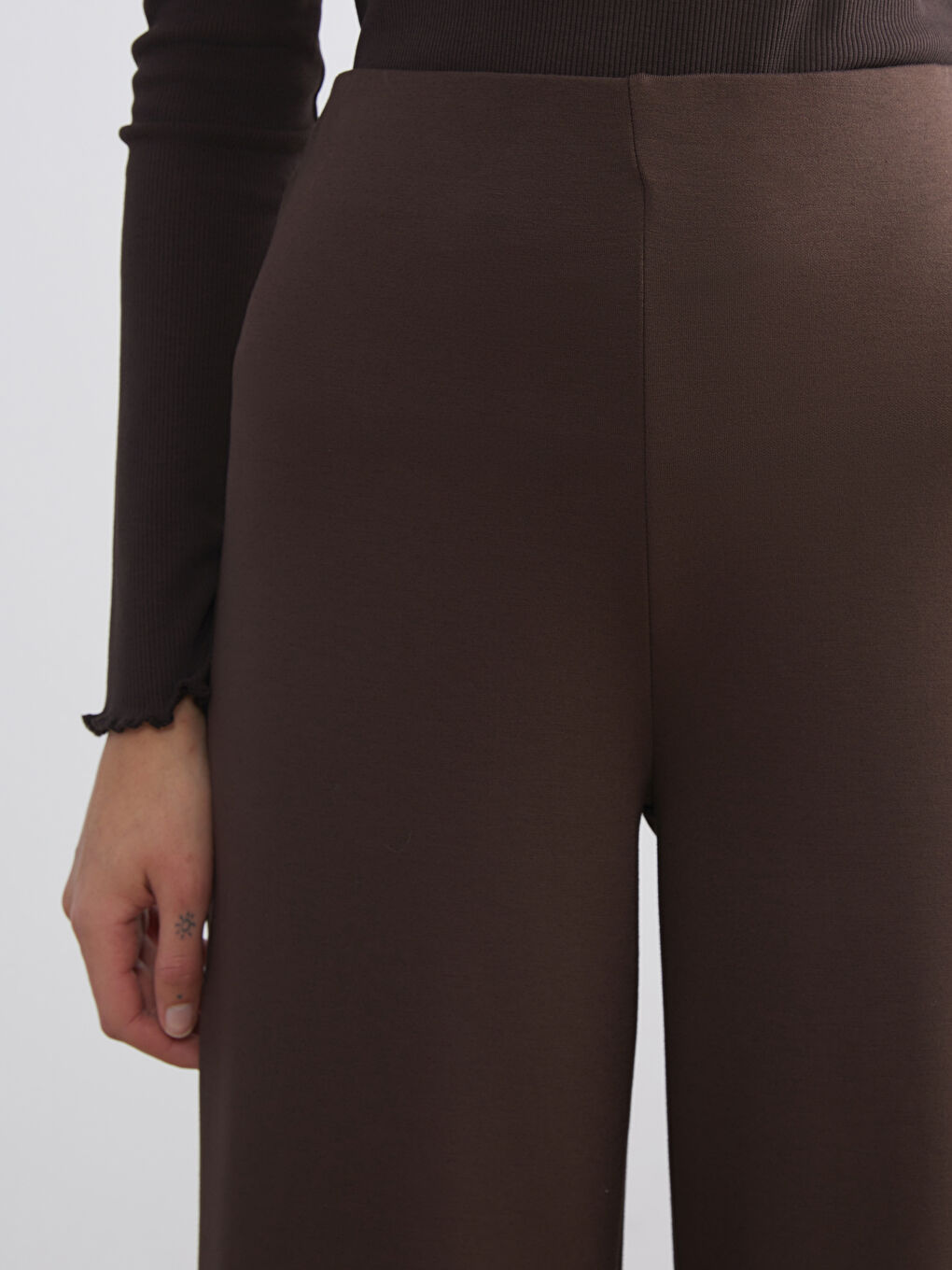 Kahverengi Beli Lastikli Geniş Paça Kadın Pantolon-2