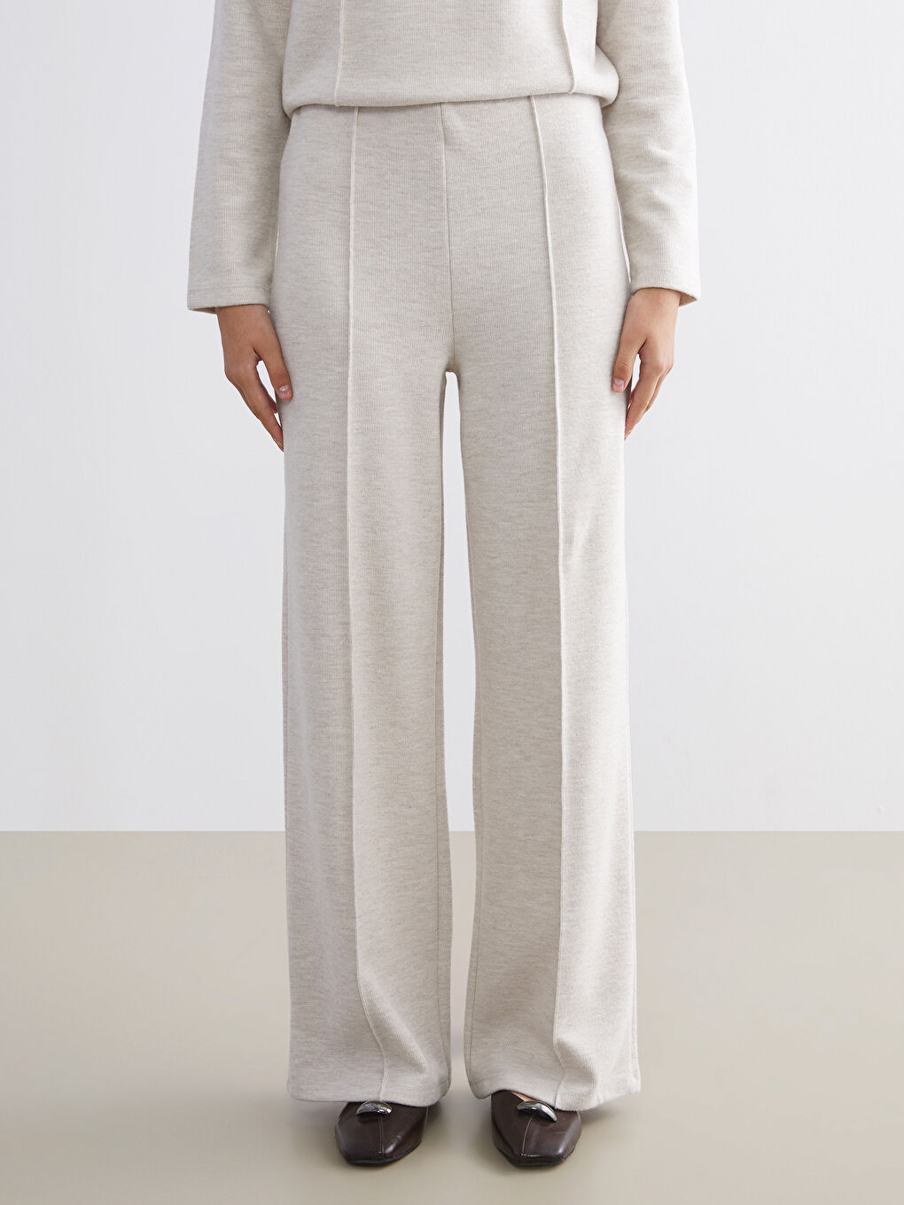Elasticated Waist Wide Leg Women's Sweatpants-1