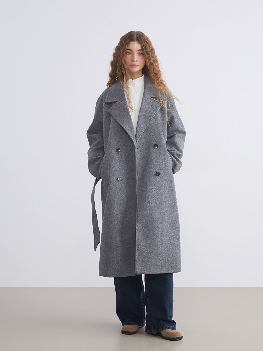 Gri Beli Kemerli Kruvaze Yaka Kadın Kaşe Kaban-1