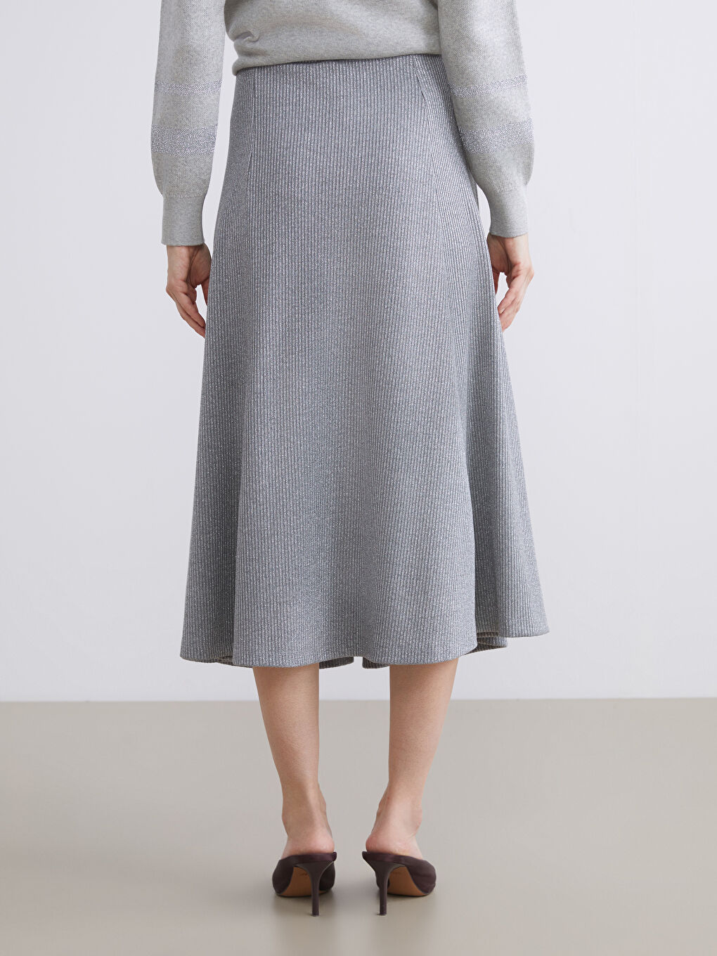 Ribbed Flared Skirt-3