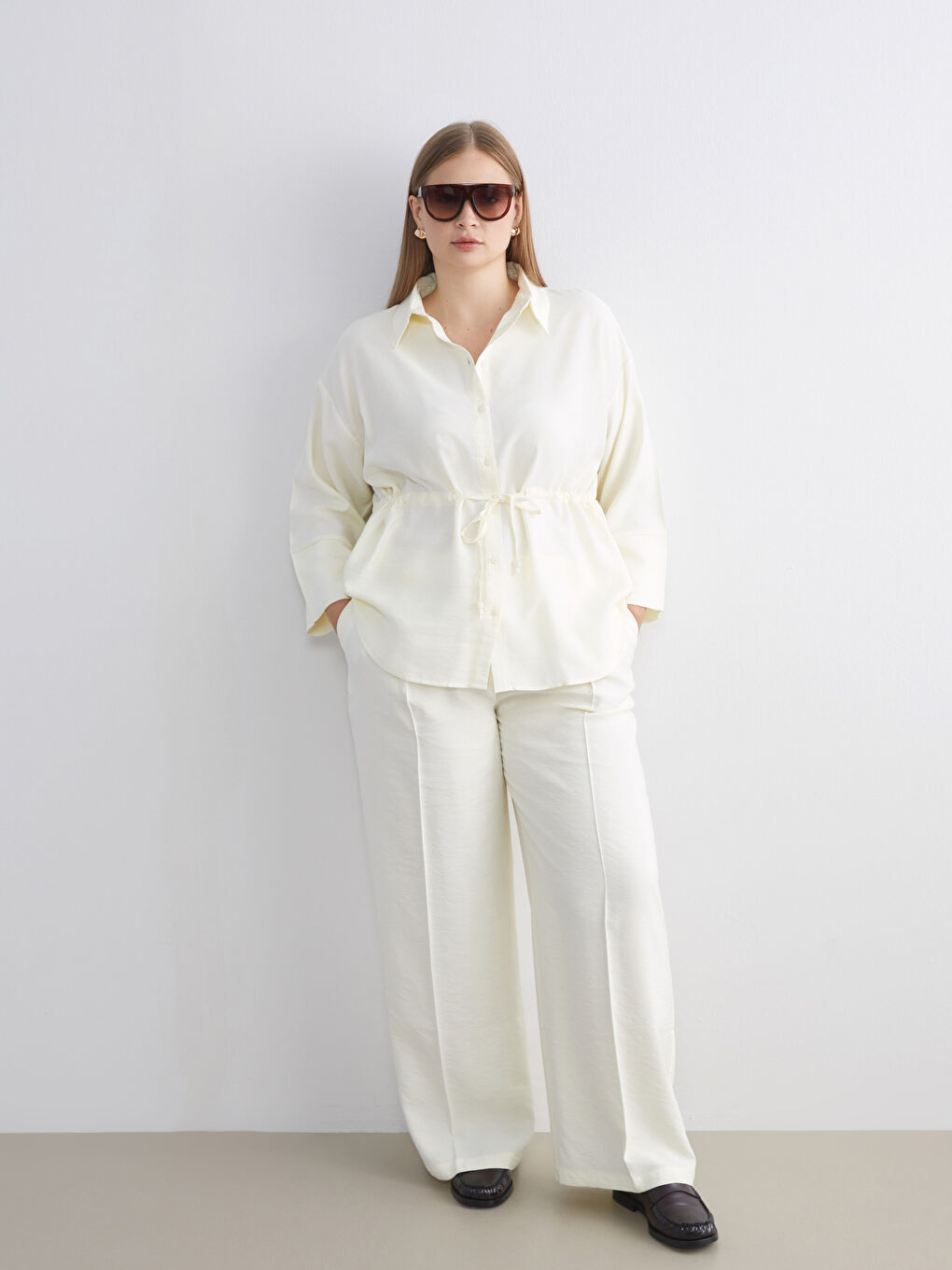 Loose Fit Wide Leg Women's Pleated Trousers-1