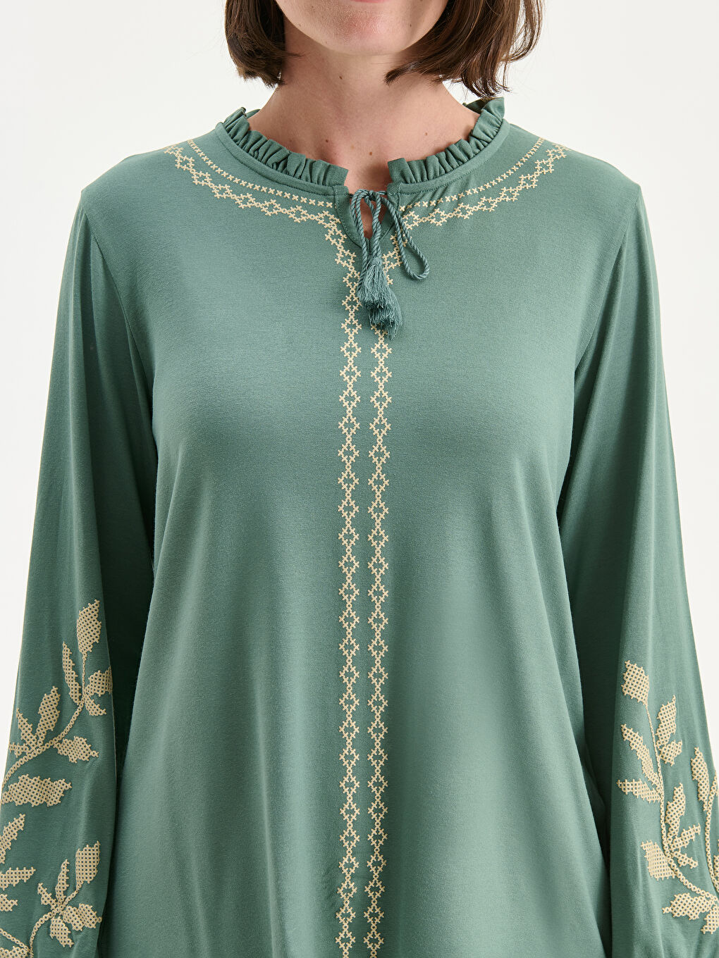 Yeşil Fırfırlı Bağlamalı Yaka Desenli Bluz-3