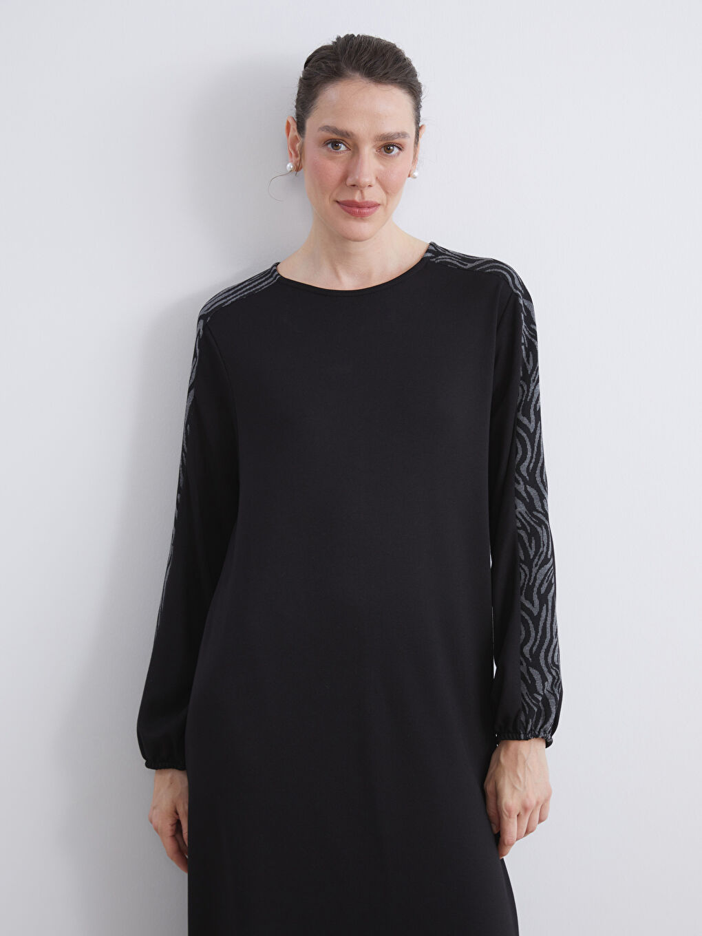 Siyah Büyük Beden Bisiklet Yaka Desenli Elbise-2