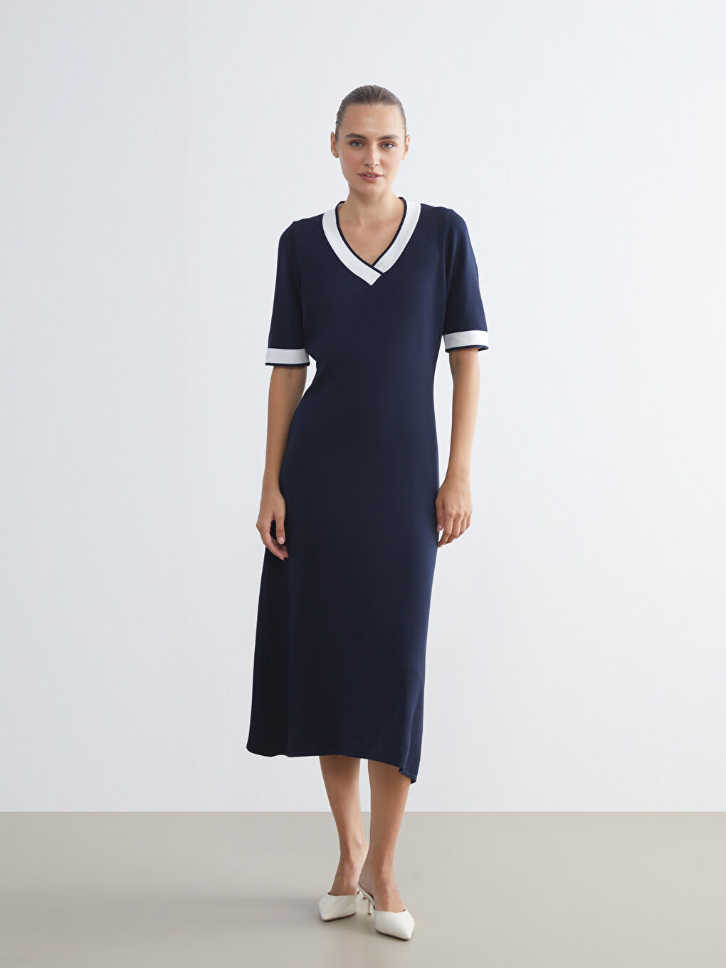 Lacivert V Yaka Triko Elbise-1