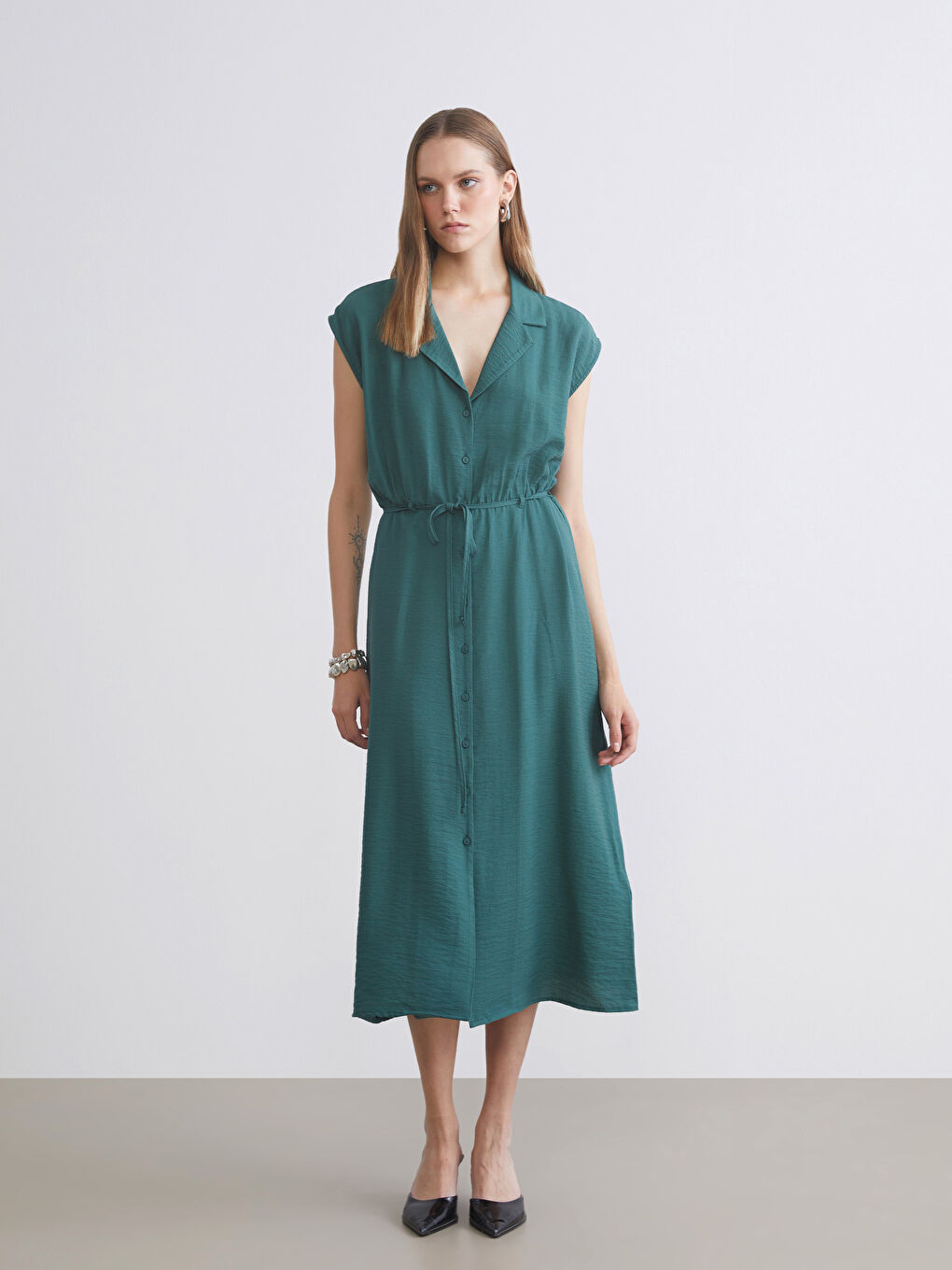 Yeşil Beli Kuşaklı Gömlek Elbise