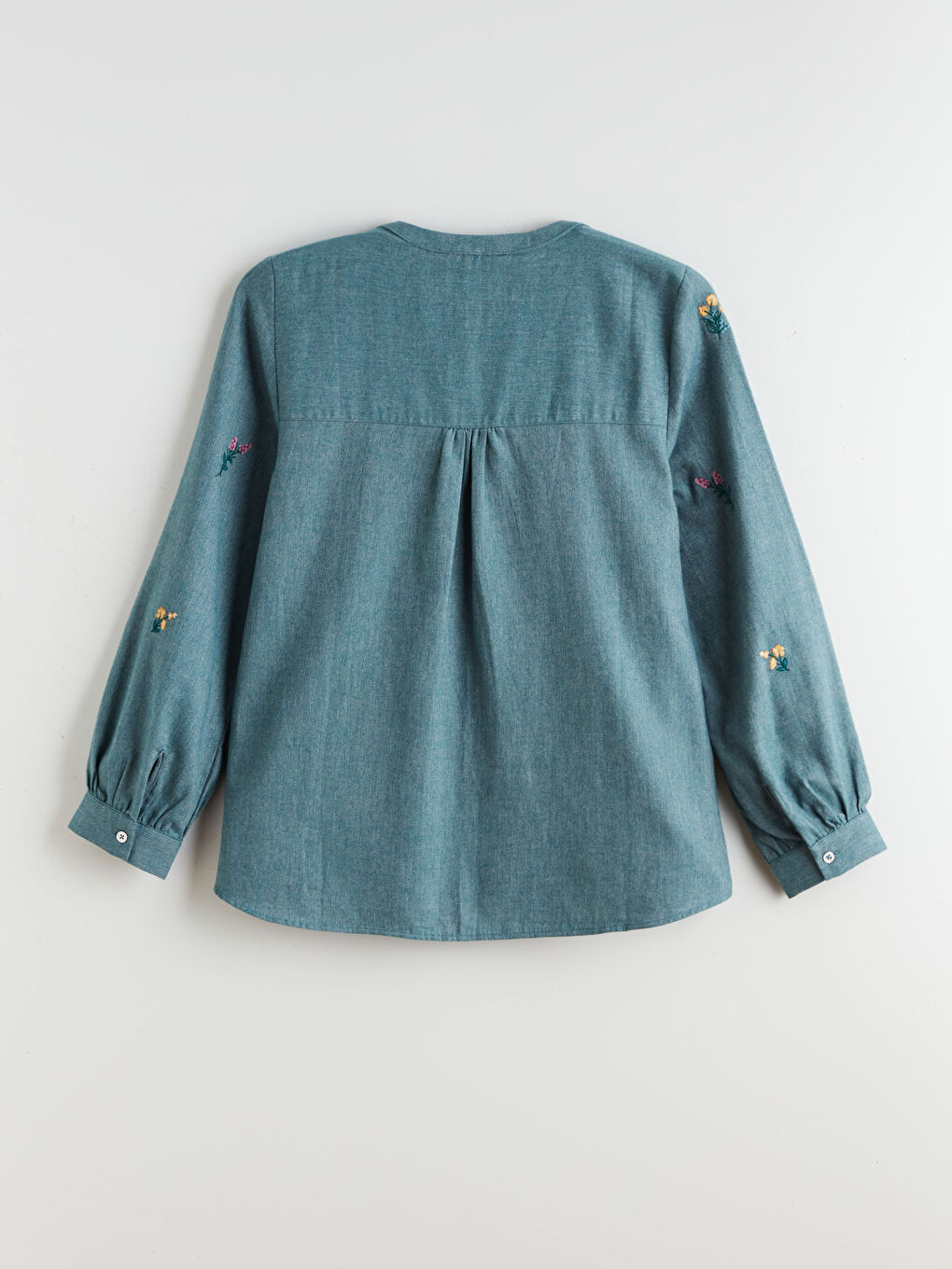 بلوزة بياقة منسدلة مطرزة بالزهور-5