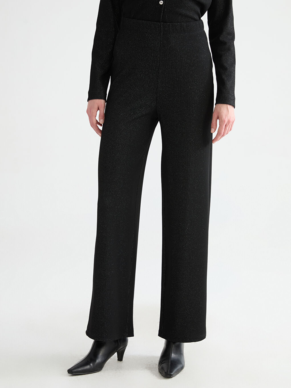 Siyah Beli Lastikli Parlak Görünümlü Kadın Pantolon-1