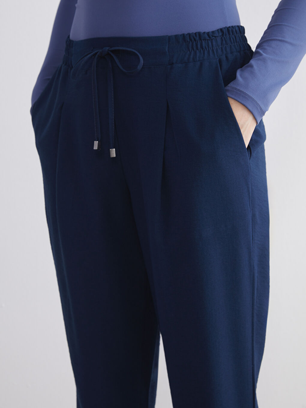 LCWAIKIKI Classic Woman NAVY Trousers -W5JC18Z8-E1J