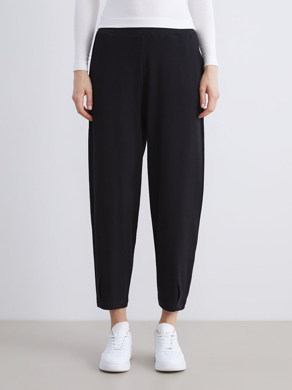 Siyah Beli Lastikli Kadın Pantolon-1