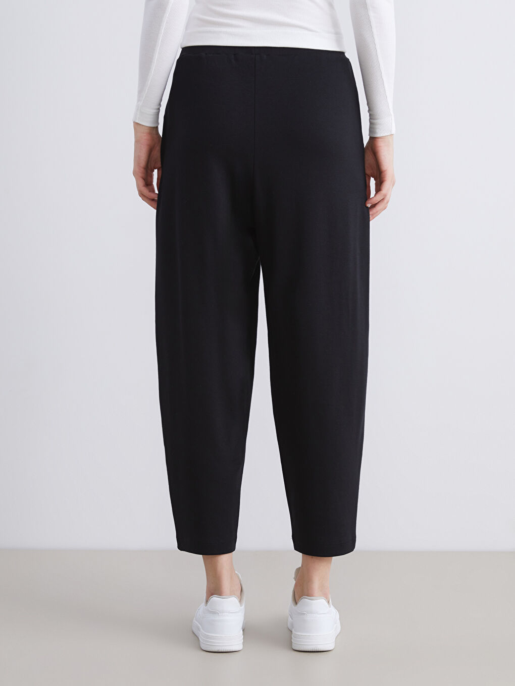 Siyah Beli Lastikli Kadın Pantolon-3