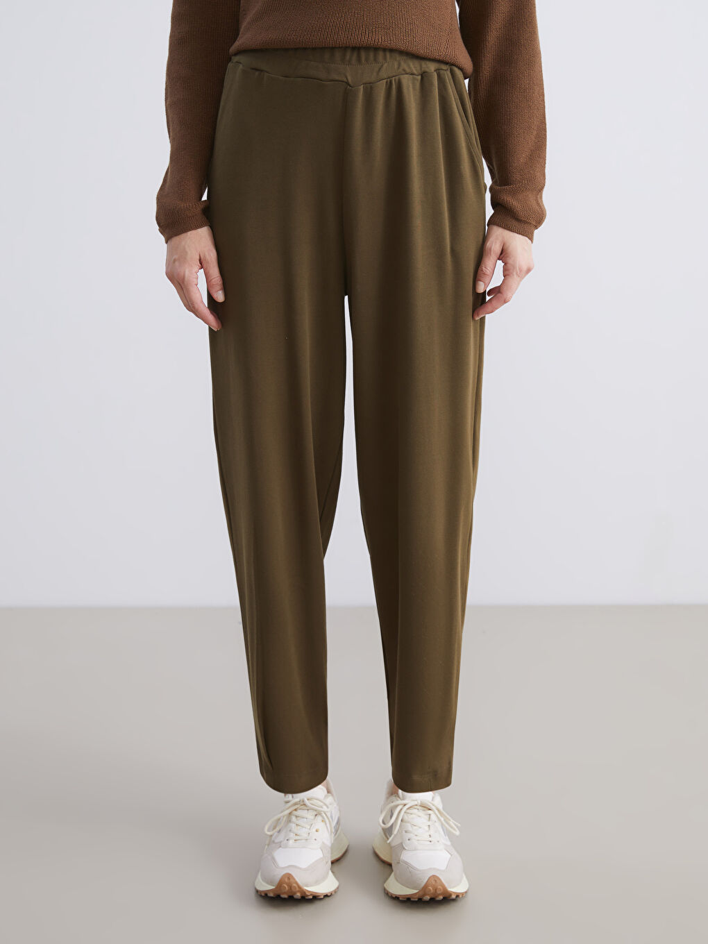 Haki Beli Lastikli Kadın Pantolon-1