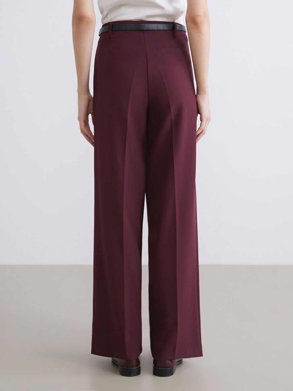 Bordo Beli Kemerli Geniş Paça Kadın Pantolon-3