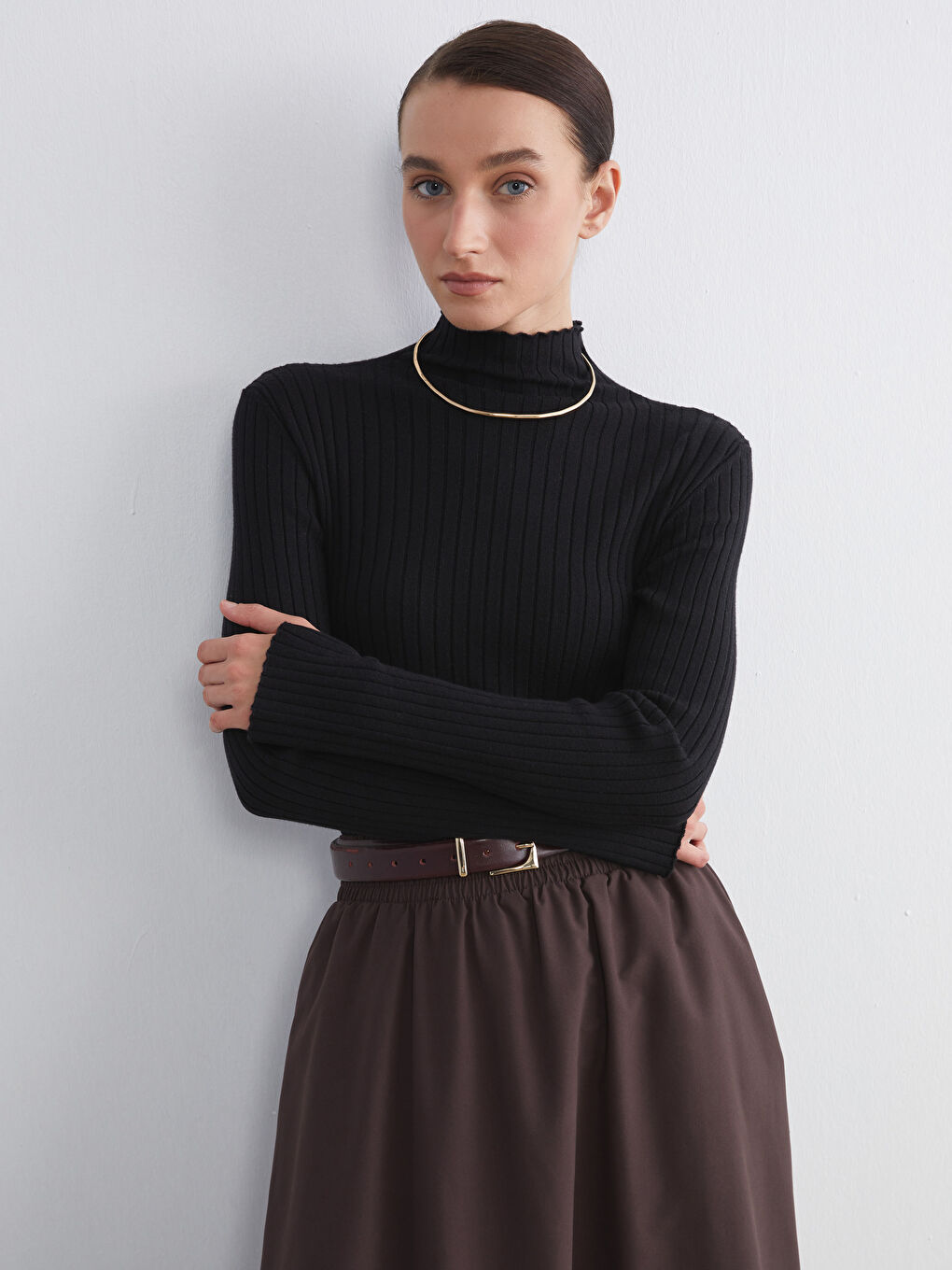 Siyah Yarım Balıkçı Yaka Kadın Triko Kazak