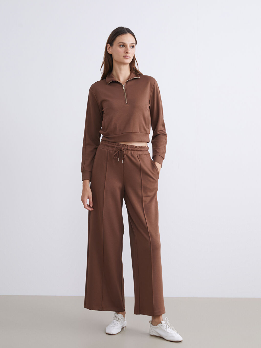 هودي ياقة عالية نساء-1