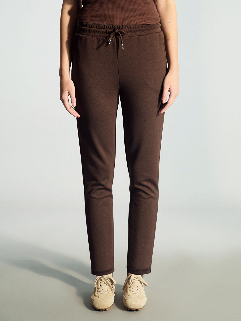 Kahverengi Beli Lastikli Kadın Eşofman Altı-1