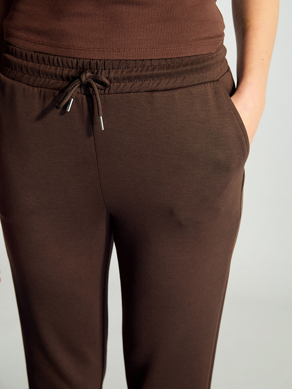 Kahverengi Beli Lastikli Kadın Eşofman Altı-2