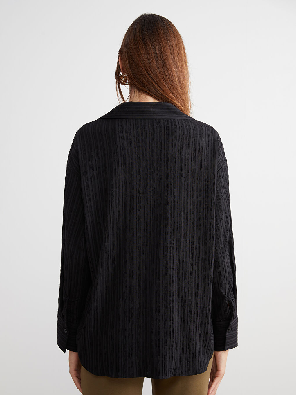 Siyah Çizgili Keten Karışımlı Oversize Kadın Gömlek-3