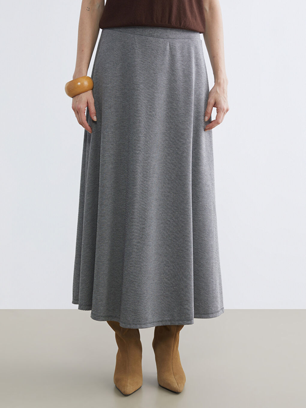 ته‌نوره‌ی كلۆشی ناوقه‌دبه‌لاستیك-1