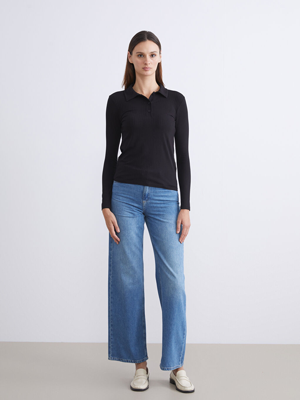 Siyah Polo Yaka Kadın Tişört-1