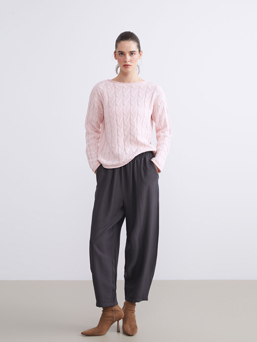 Pembe Kayık Yaka Kendinden Desenli Kadın Triko Kazak-1