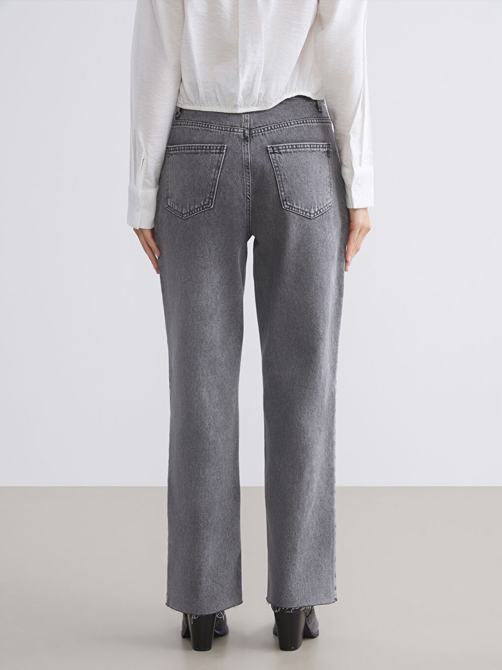 Gri Straight Fit Kadın Jean Pantolon-4