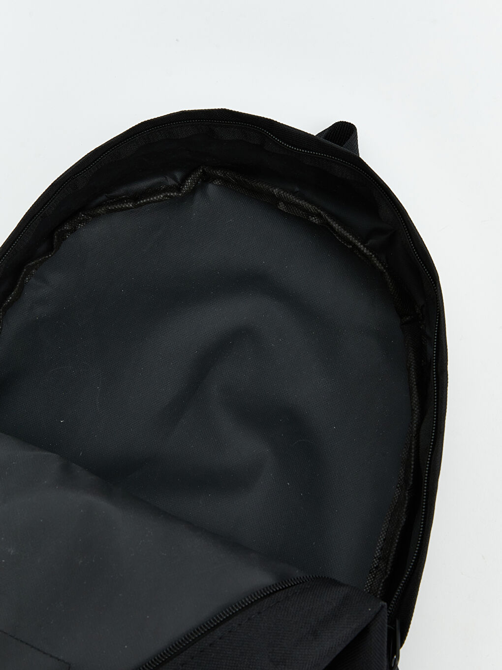 Siyah Nakışlı Kadın Sırt Çantası-2