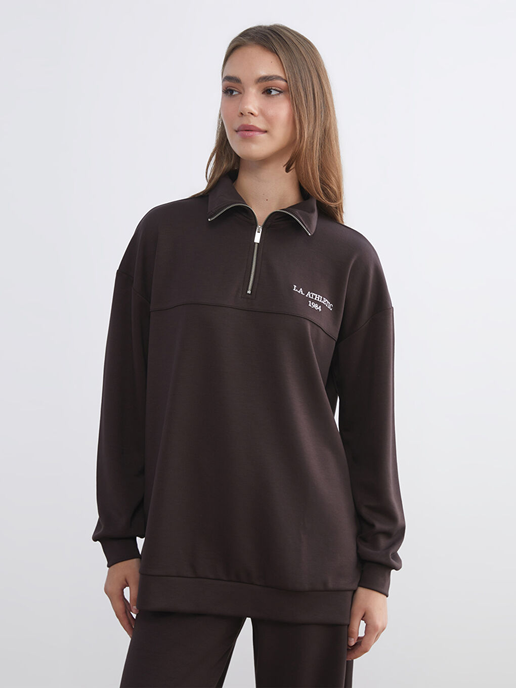 Kahverengi Dik Yaka Nakışlı Oversize Kadın Sweatshirt Tunik-2