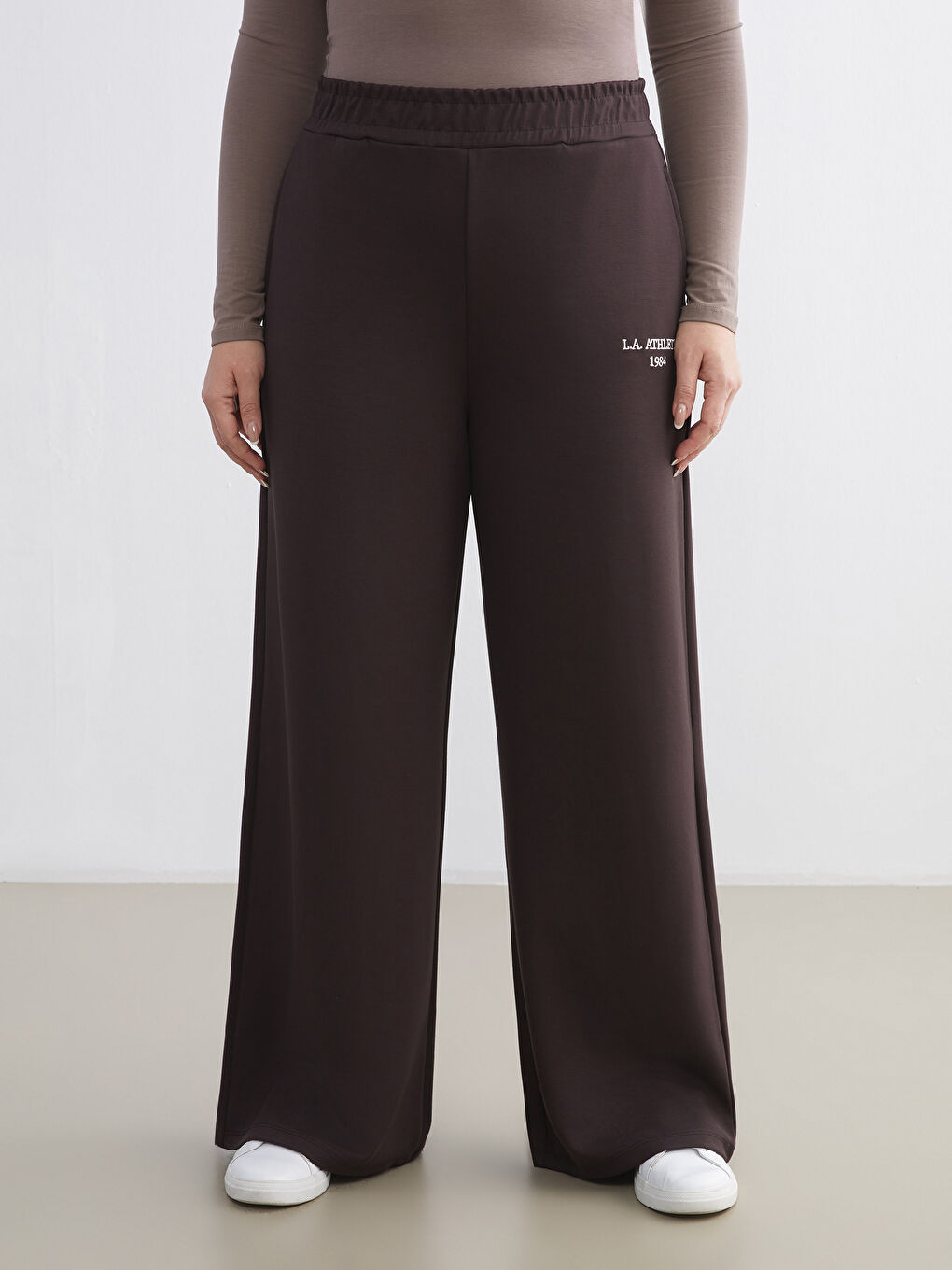 Kahverengi L.A. Athletic Nakışlı Kadın Eşofman Altı-1