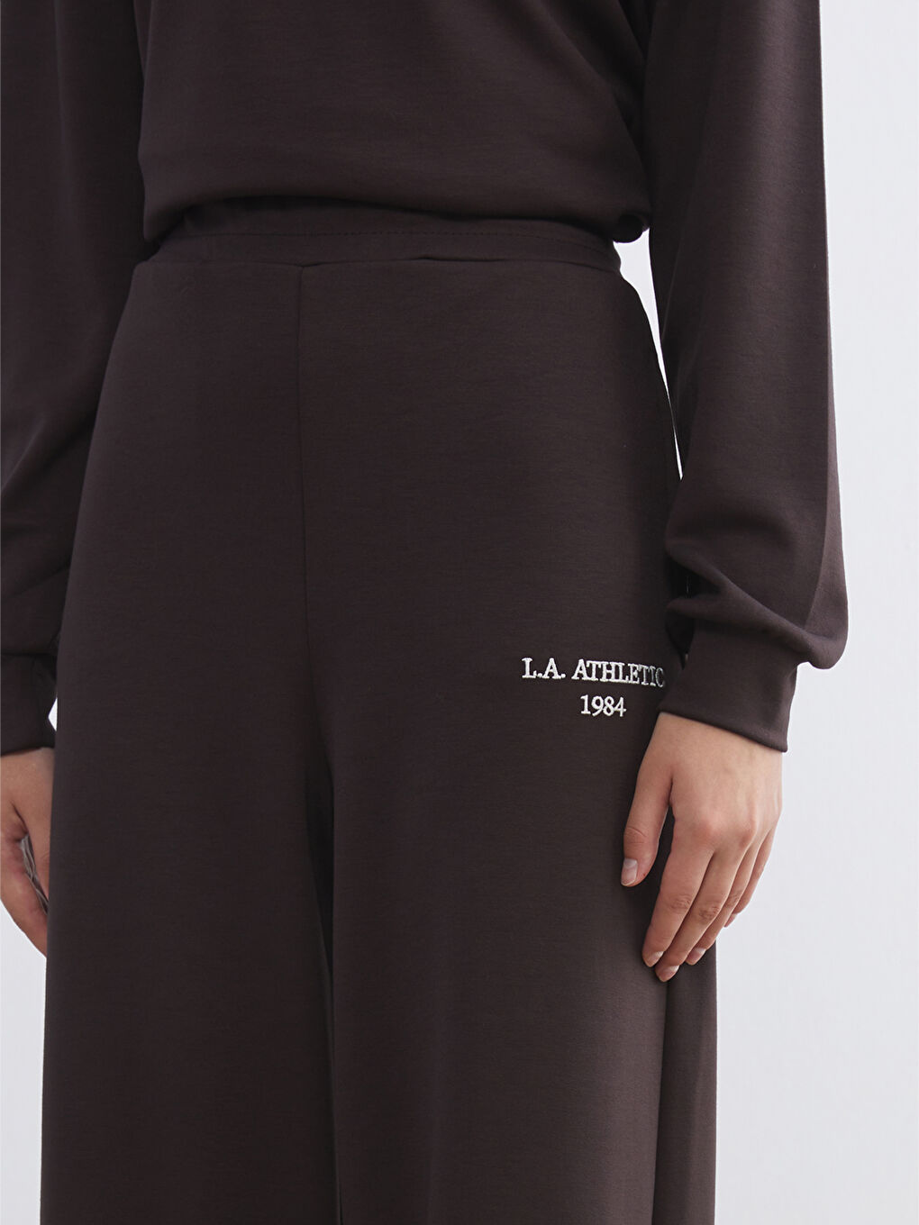 Kahverengi L.A. Athletic Nakışlı Kadın Eşofman Altı-4