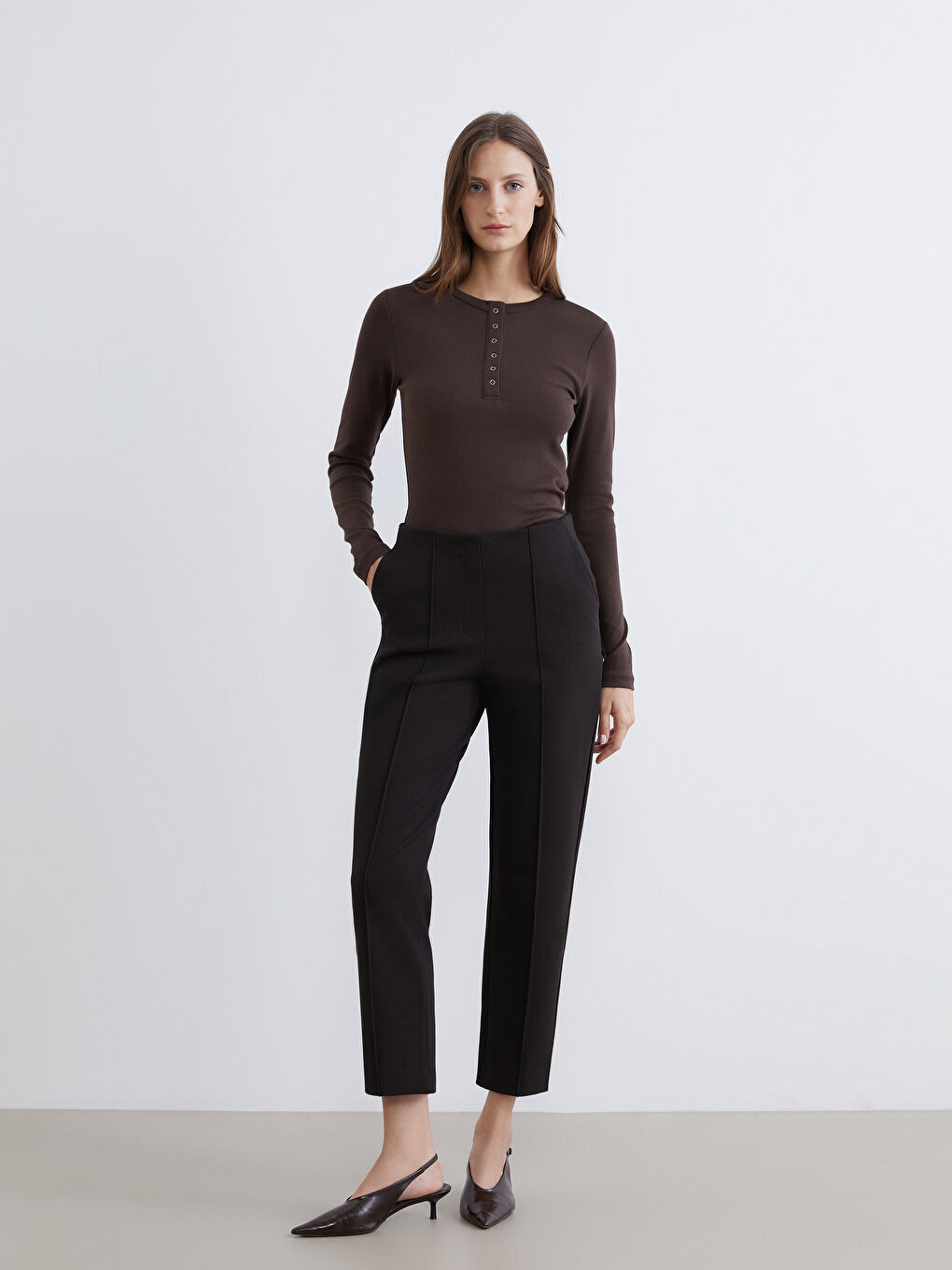 Rundhalsausschnitt Geripptes T-Shirt für Damen-1