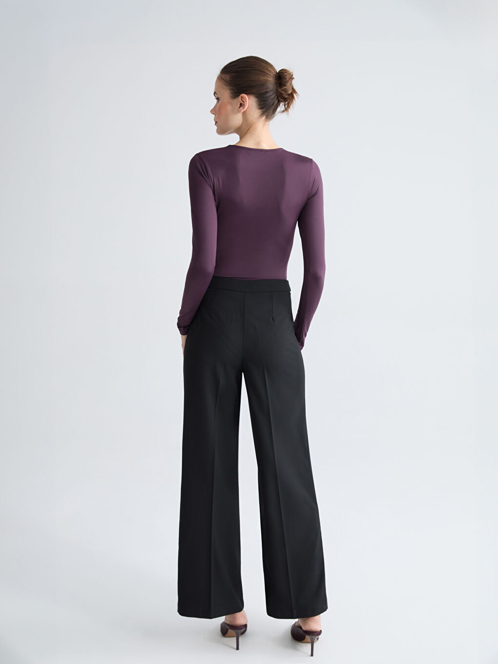 Siyah Beli Kemerli Geniş Paça Kadın Pantolon-8