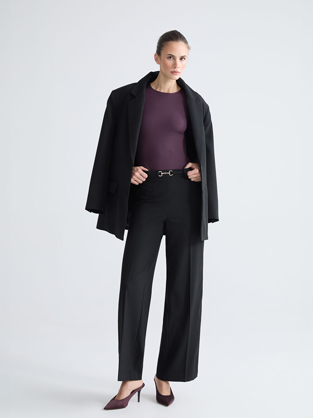 Siyah Beli Kemerli Geniş Paça Kadın Pantolon-1