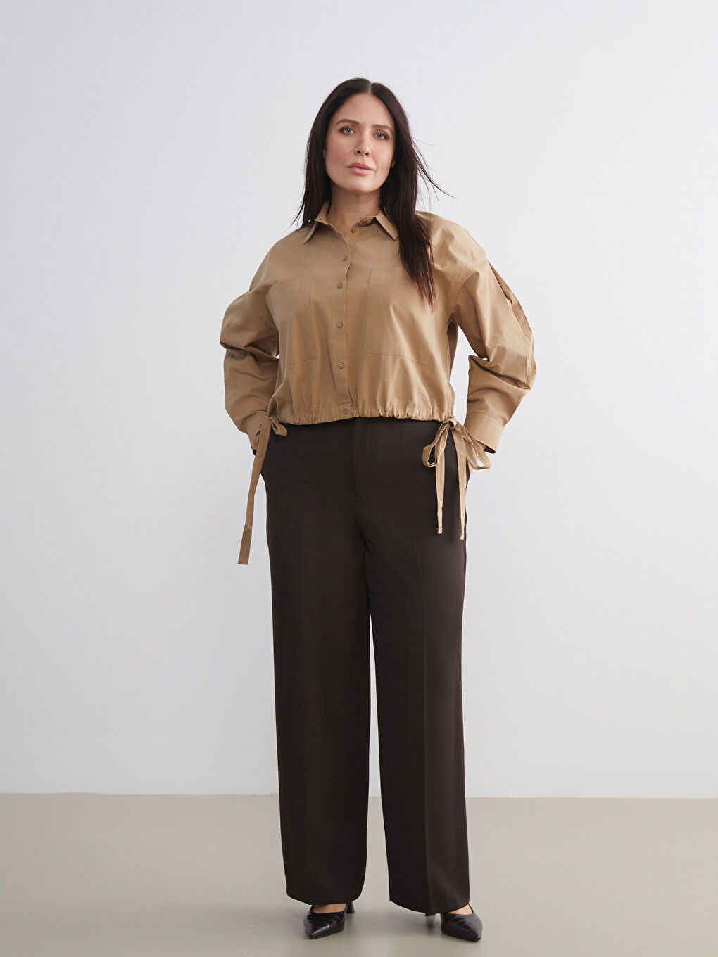 Kahverengi Standart Fit İspanyol Paça Kadın Pantolon-1