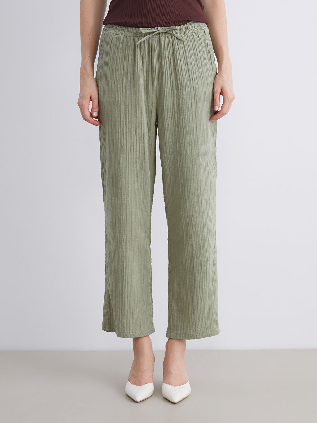 Haki Beli Lastikli Dokulu Kadın Pantolon-1