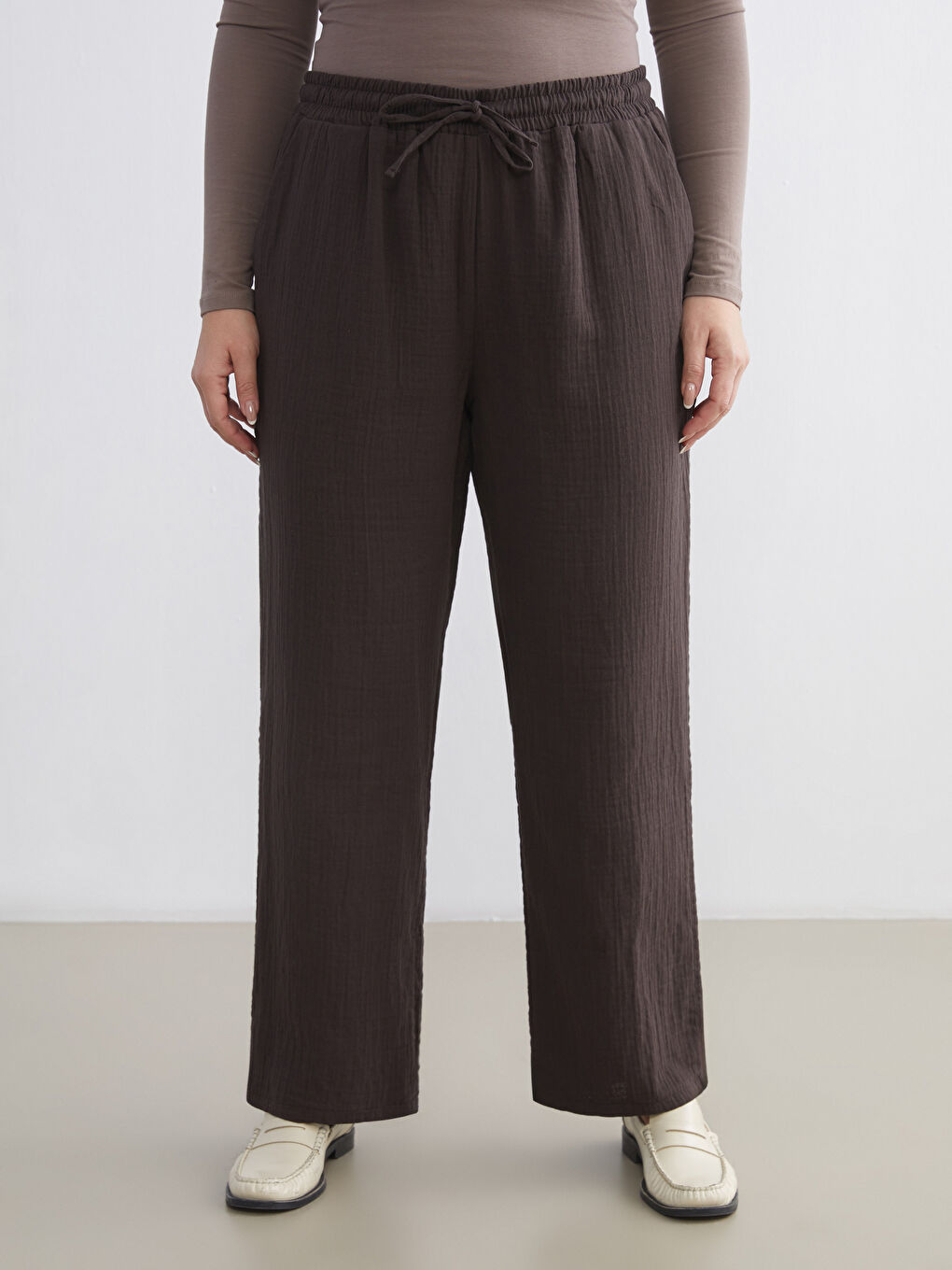 Kahverengi Beli Lastikli Dokulu Kadın Pantolon-5