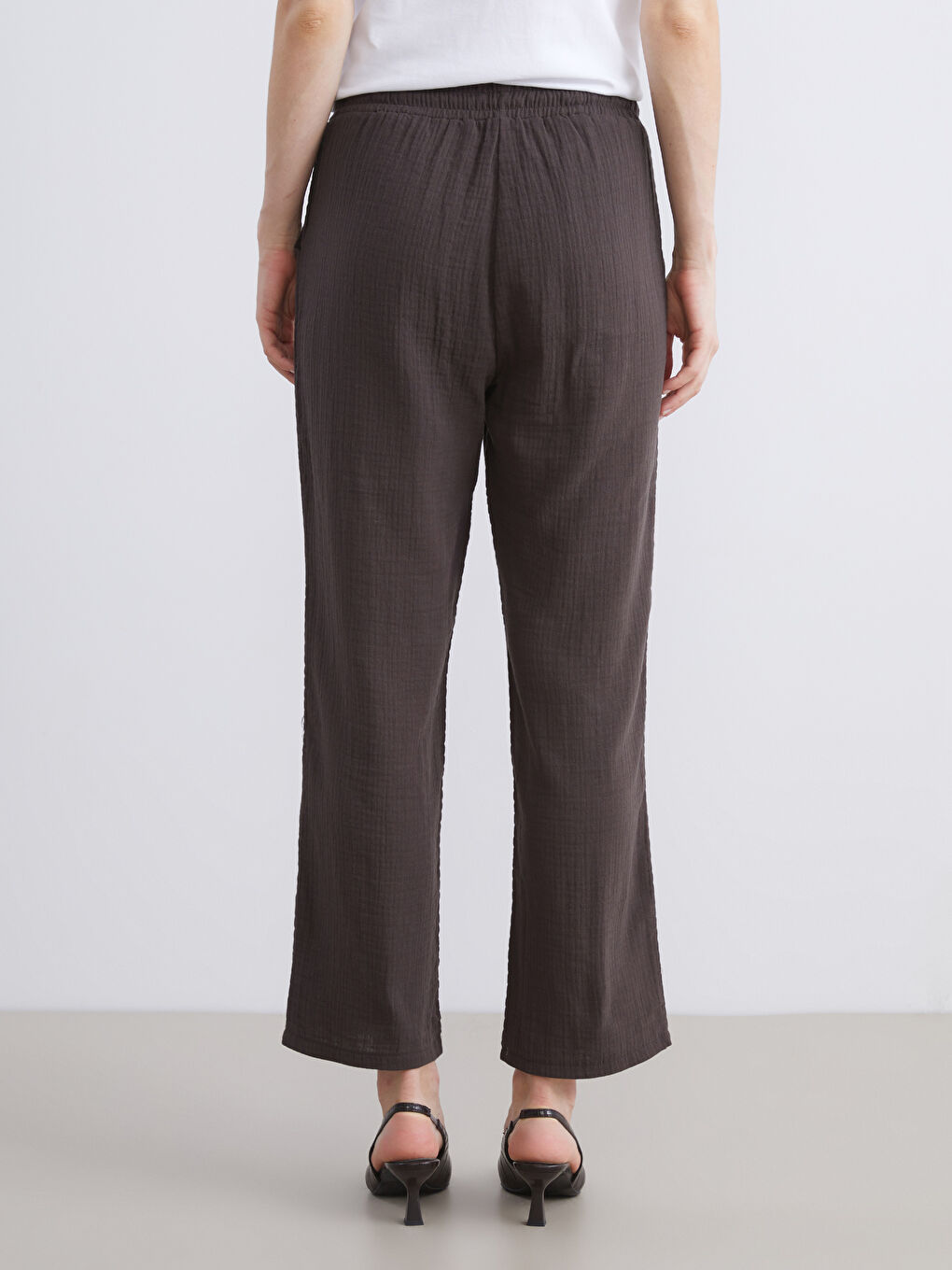 Kahverengi Beli Lastikli Dokulu Kadın Pantolon-4