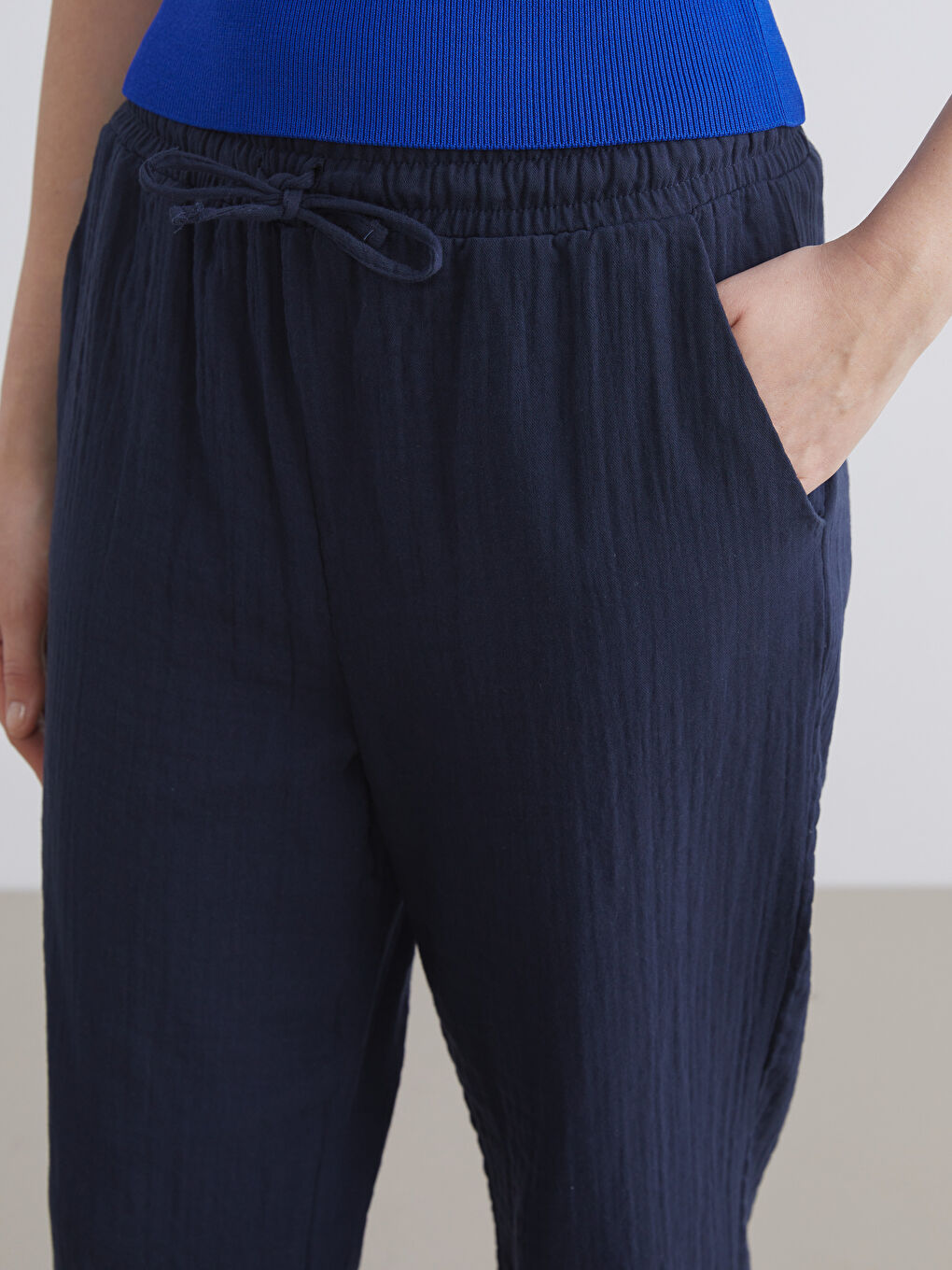 Lacivert Beli Lastikli Dokulu Kadın Pantolon-3